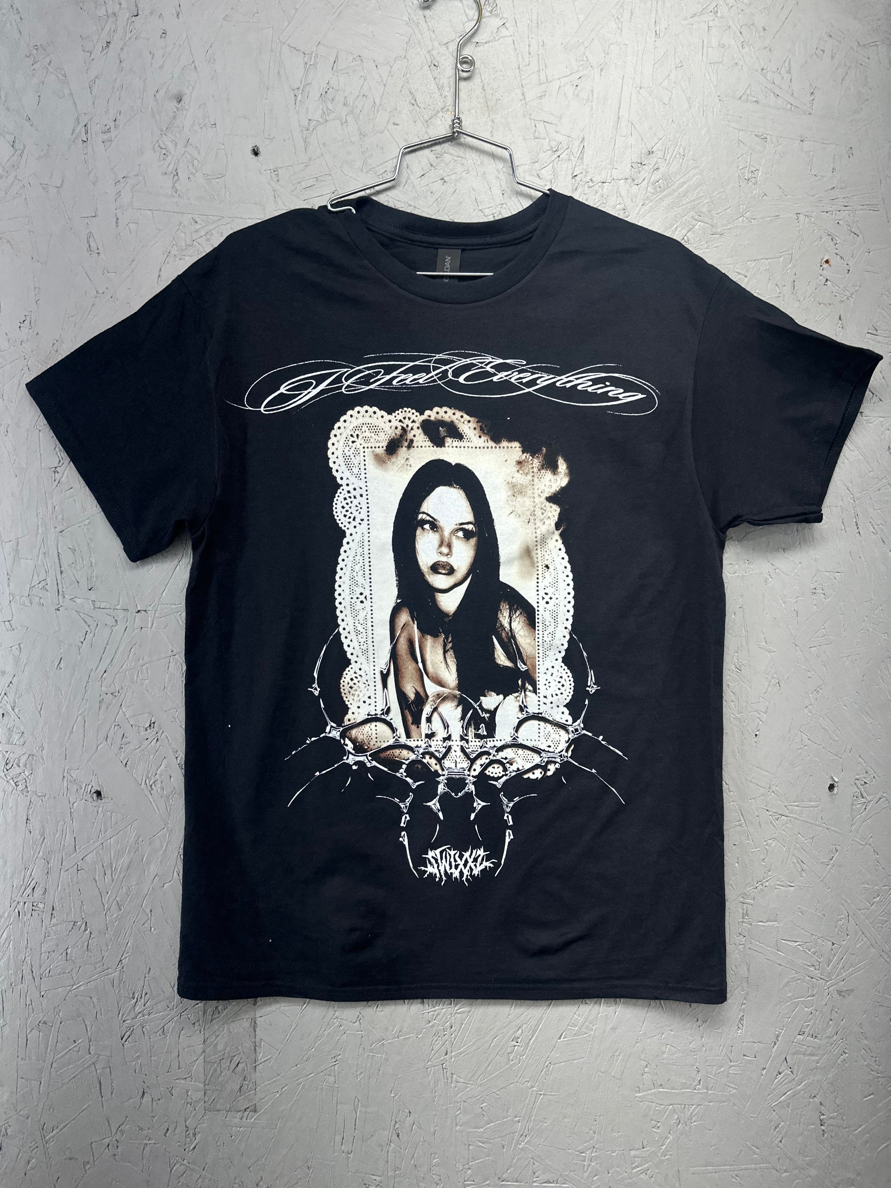 I FEEL EVERYTHING FRAME TOUR 2026 T-SHIRT